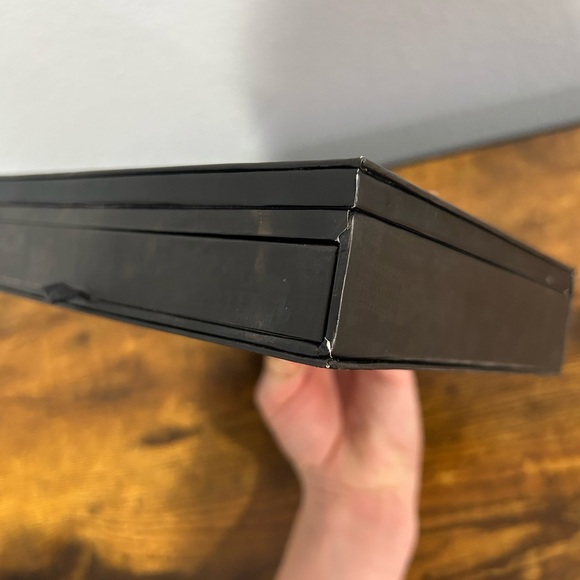 Urban Decay Book of Shadows UD ❤️ NYC Collector’s Edition Palette Vintage - Picture 13 of 14